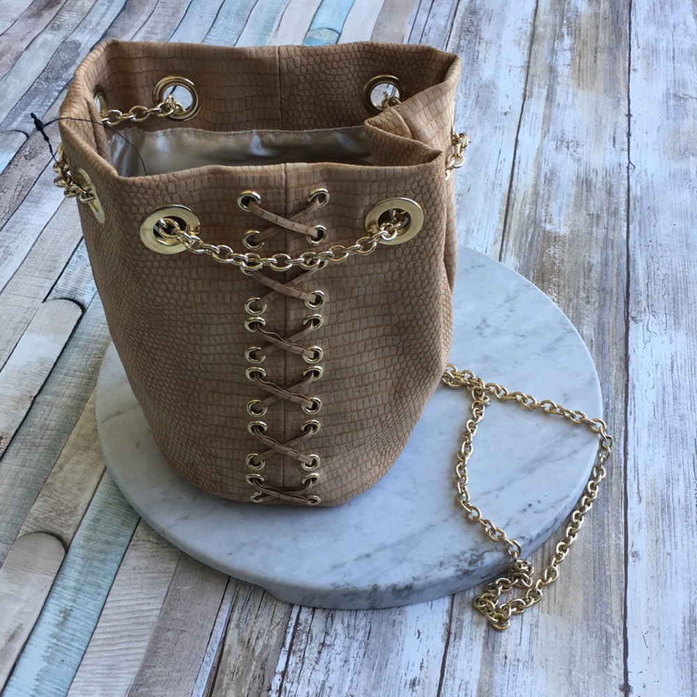 Stitched Bucket Bogo Shoulder Chain Bag - Picture 2 of 5